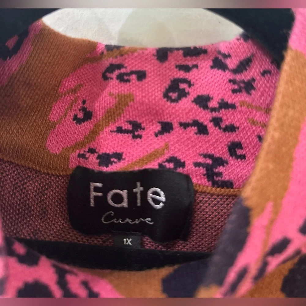 Fate Curve Coral Palm Sweater - Picture 8 of 8